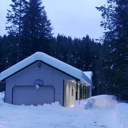 Cozy Riverfront Retreat Leavenworth Exterior photo